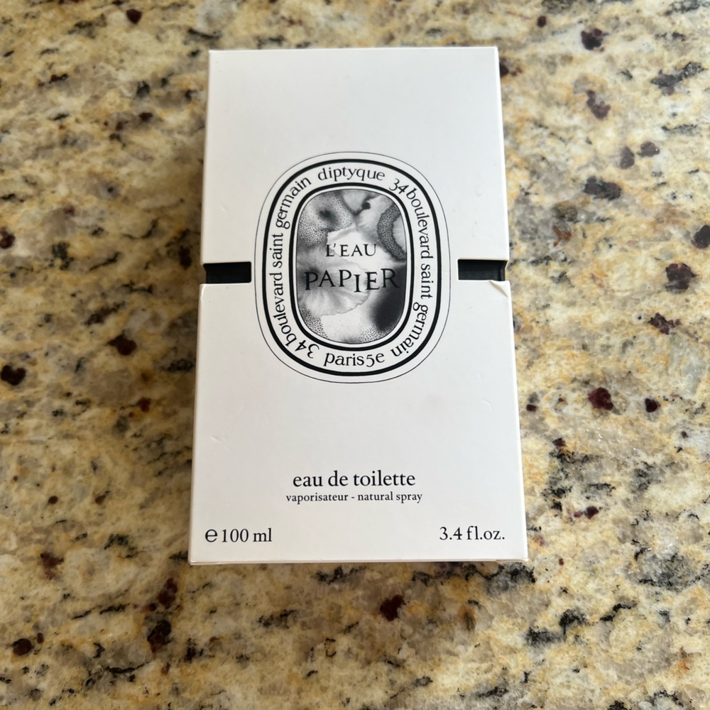 L’eau papier perfume